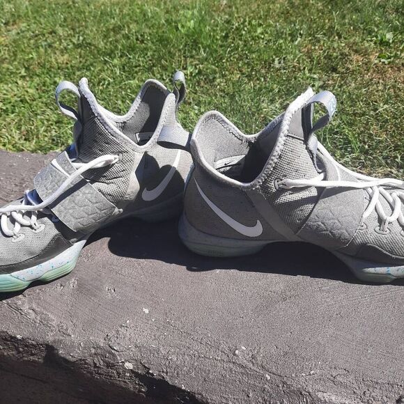 Nike Lebron 14 Mag Marty McFly Sneakers Size 9.5 - Picture 4 of 6